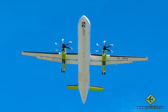 Bombardier DHC-8-402 Q400